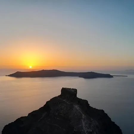 Amazing On The Cliff With Shared Pool & Buffet Breakfast Hotel Imerovigli