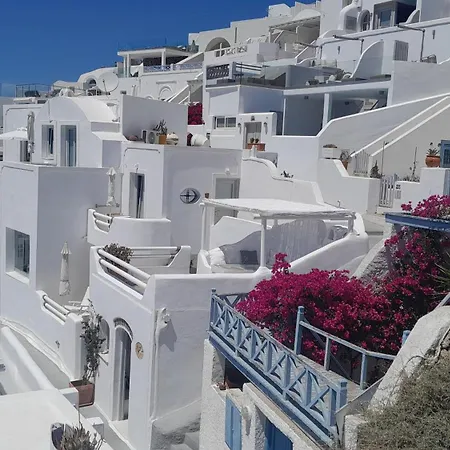 Amazing On The Cliff With Shared Pool & Buffet Breakfast Hotel