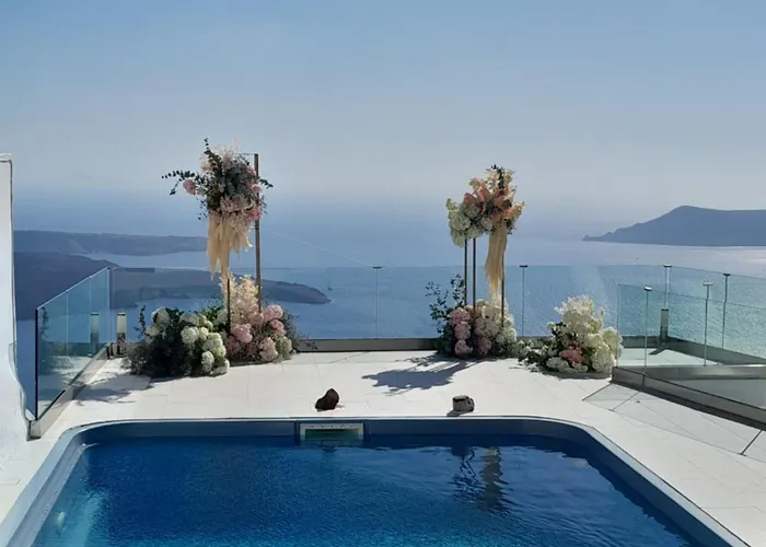 Hotel Amazing On The Cliff With Shared Pool & Buffet Breakfast 4*