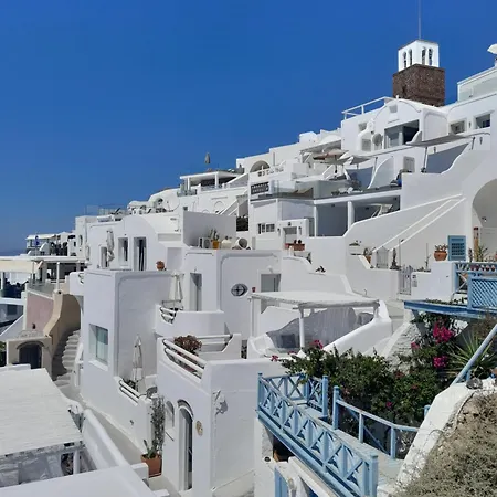 Amazing On The Cliff Hotel Imerovigli (Santorini)