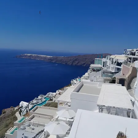 מלון Amazing On The Cliff With Shared Pool & Buffet Breakfast