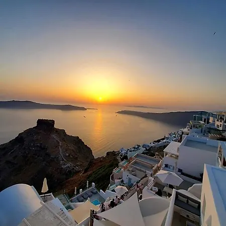 Amazing On The Cliff With Shared Pool & Buffet Breakfast Imerovigli (Santorini)