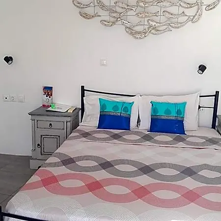 Hotel Amazing On The Cliff With Shared Pool & Buffet Breakfast