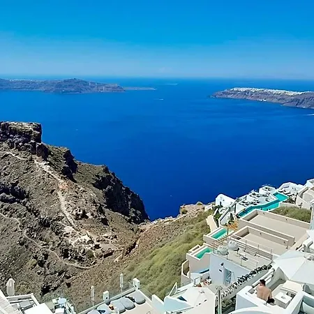 호텔 Amazing On The Cliff With Shared Pool & Buffet Breakfast 4*