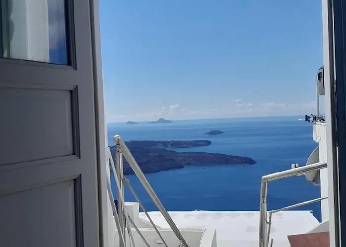 Hotel Amazing On The Cliff With Shared Pool & Buffet Breakfast