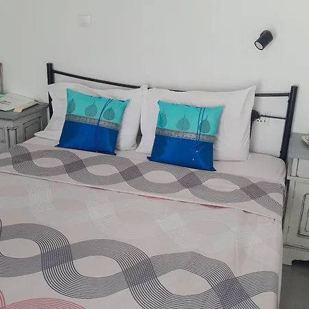Otel Amazing On The Cliff With Shared Pool & Buffet Breakfast 4*