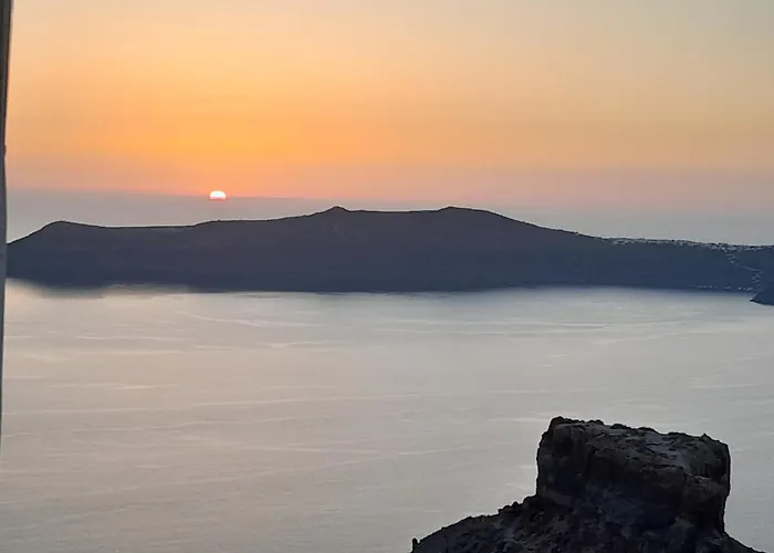 Amazing On The Cliff With Shared Pool & Buffet Breakfast