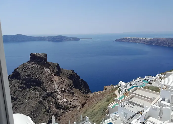 Amazing On The Cliff With Shared Pool & Buffet Breakfast Hotel 4*