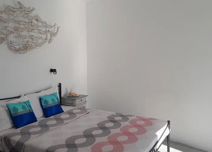 Hotel Amazing On The Cliff With Shared Pool & Buffet Breakfast